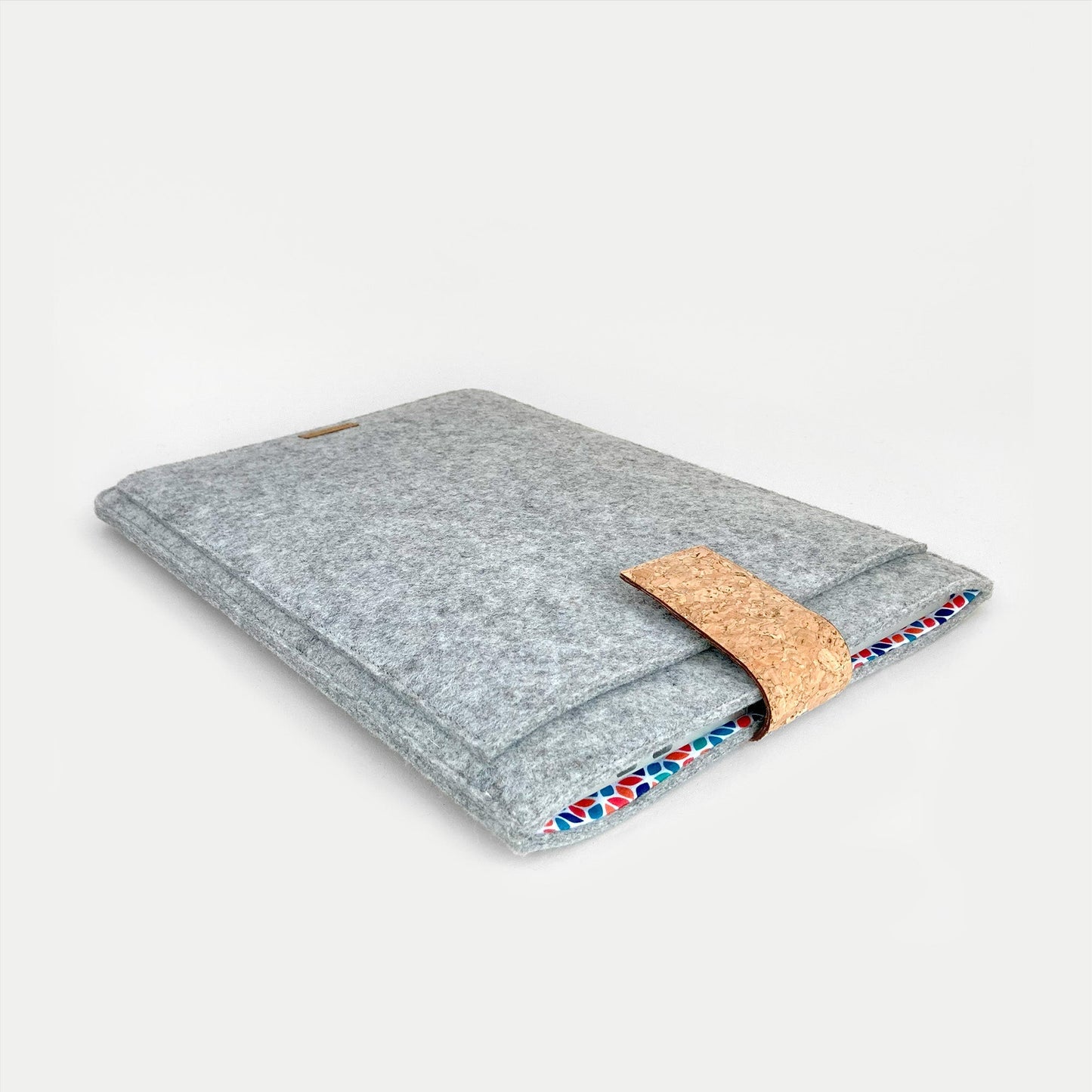 Hülle für Dell XPS | mit Magnetverschluss und extra Fach  | hellgrau - Colorful | Modell "HAKA"