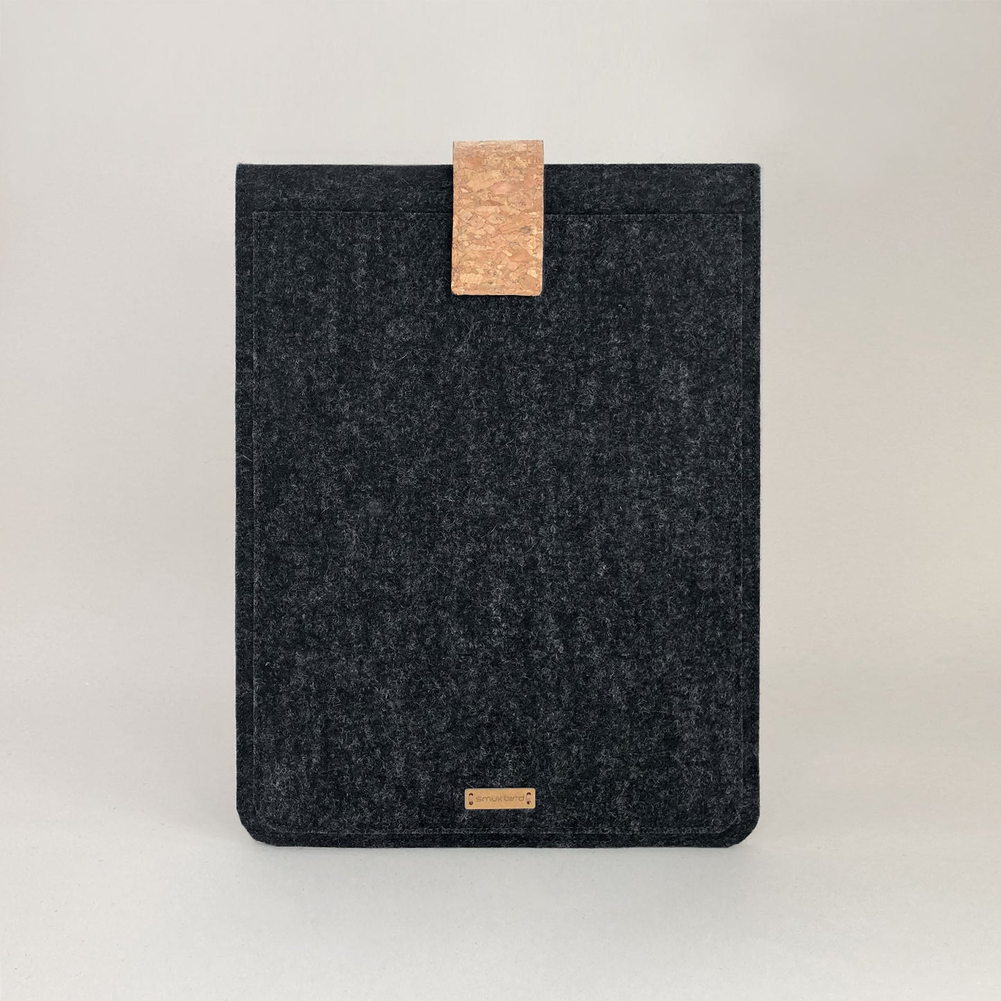 Hülle für Dynabook Protege | mit Magnetverschluss und extra Fach  | anthrazit - Shapes | Modell "HAKA"