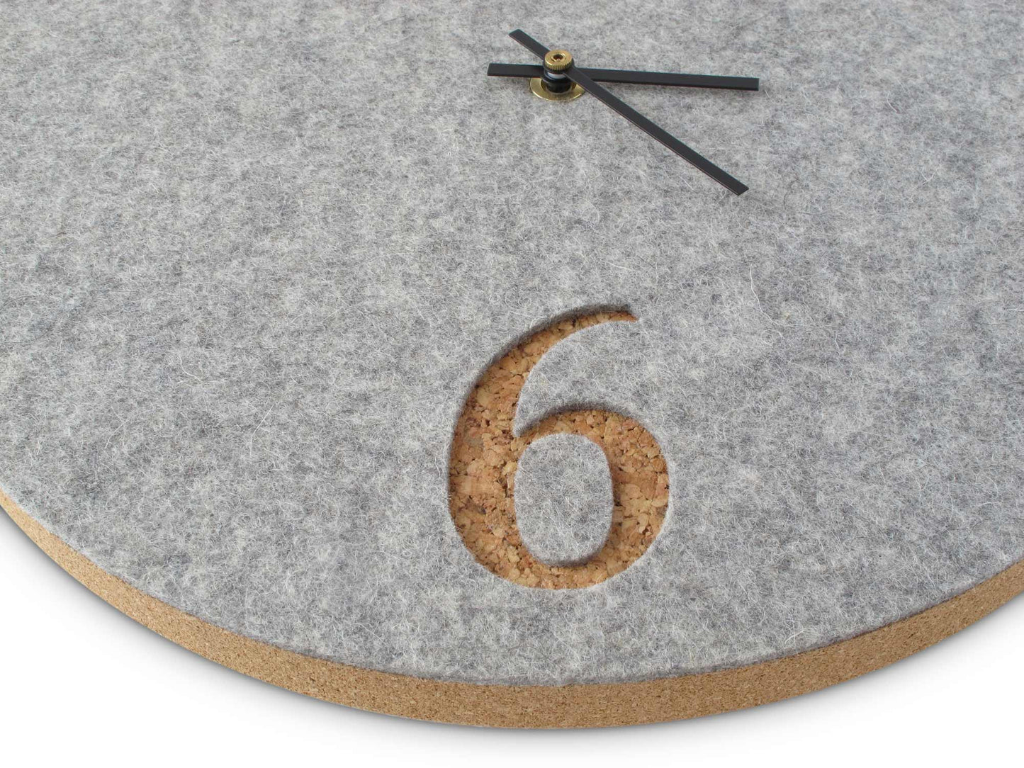 Wanduhr aus Filz und Kork 30 cm | hellgrau - schwarz | Design: Aarhus