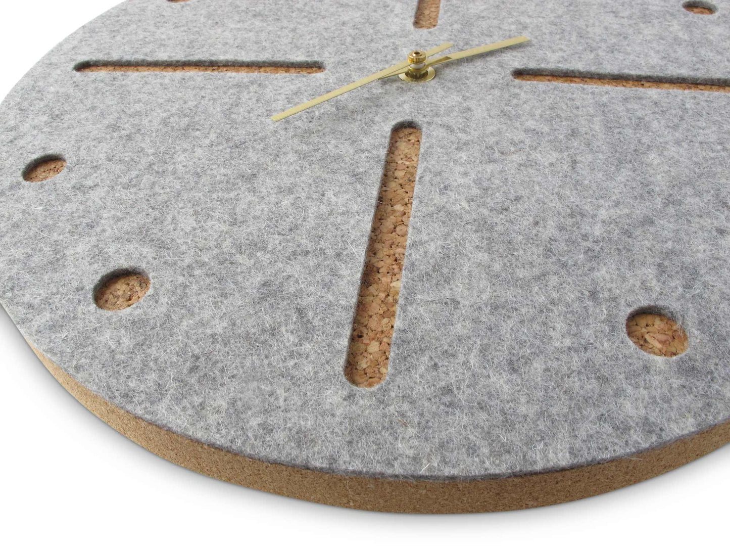 Wanduhr aus Filz und Kork 30 cm | hellgrau - gold | Design: Odense
