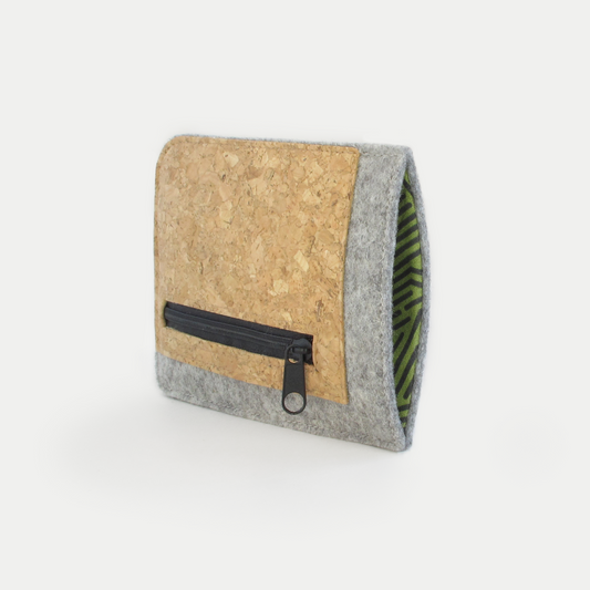 Handytasche mit Kartenfach für Samsung Galaxy A32 | hellgrau - stripes | Modell "ZIP"