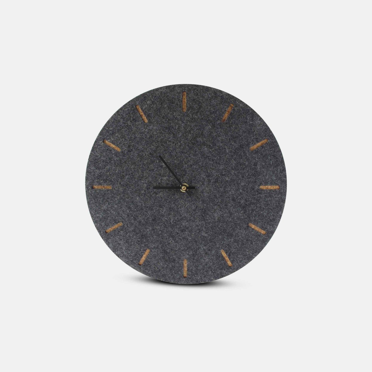 Wanduhr aus Filz und Kork 30 cm | anthrazit - schwarz | Design: Kopenhagen