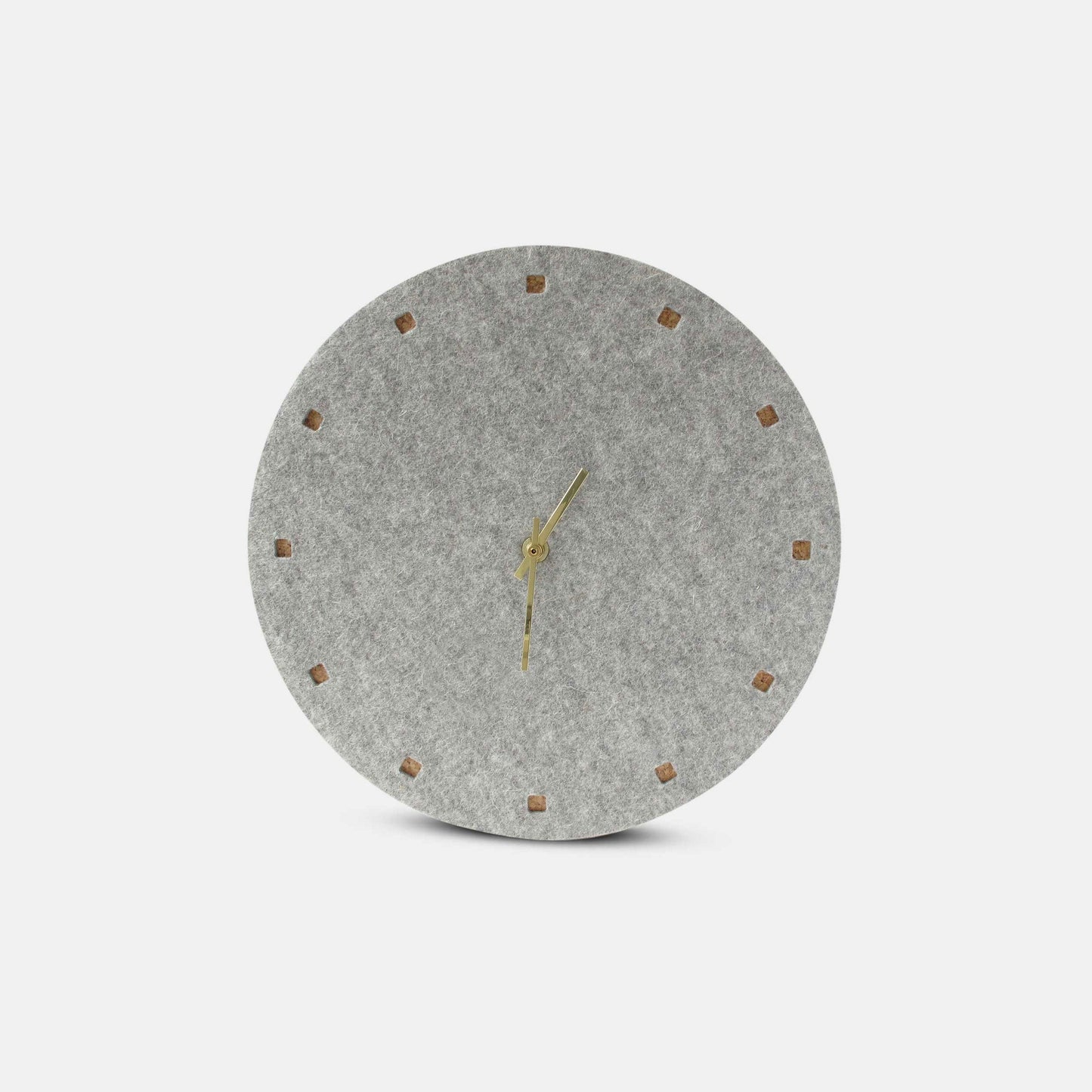 Wanduhr aus Filz und Kork 30 cm | hellgrau - gold | Design: Esbjerg