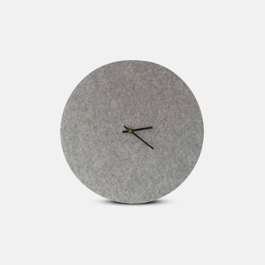 Wanduhr aus Filz und Kork 30 cm | hellgrau - schwarz | Design: Aalborg