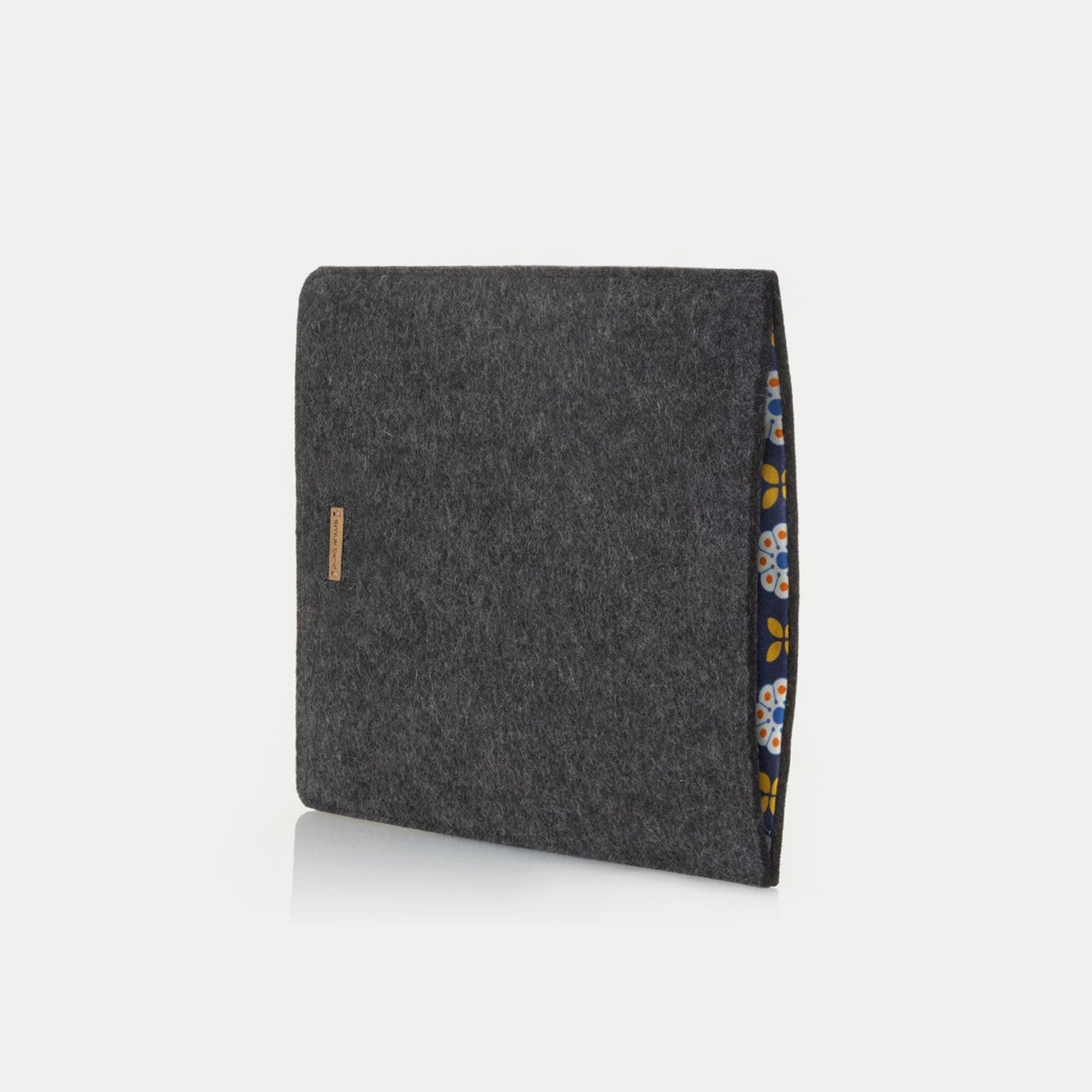 Sleeve for MacBook Pro 15 | made of felt and organic cotton | anthracite - Bloom | model "LET"