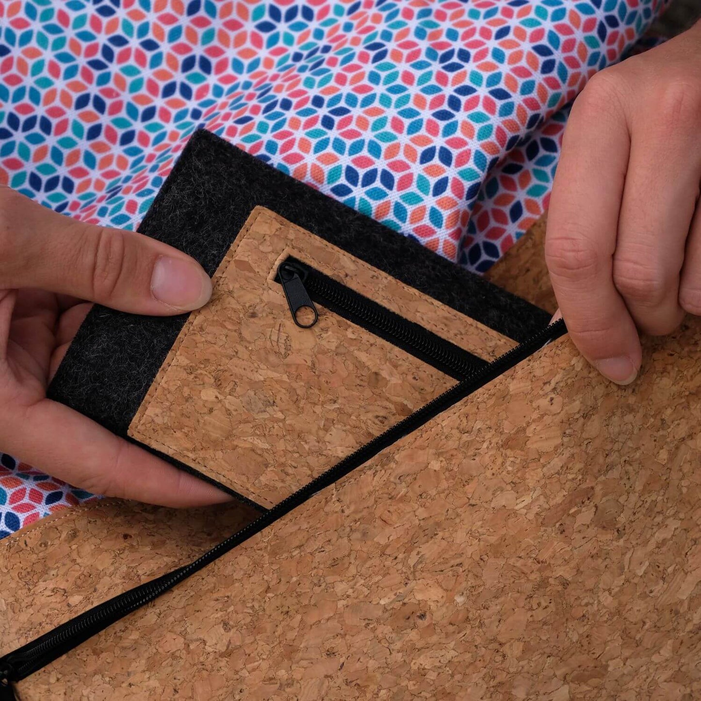 Handytasche mit Kartenfach für OnePlus Nord CE 3 Lite | anthrazit - colorful | Modell "ZIP"