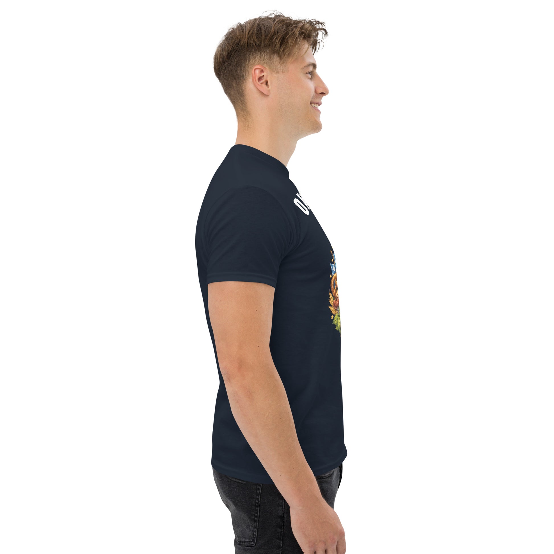 Navyfarbenes Unisex-T-Shirt mit klassischem Design, Oktoberfest 2026 München Edition, von Online Kaufhaus München.